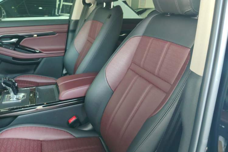 Used Land Rover Range Rover Evoque 2021 Range Rover Velar L 249PS R-Dynamic First Edition