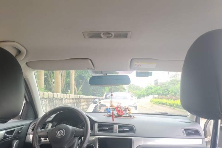Used Volkswagen Lavida 2013 Revised Classic 1.6L Automatic Fashion Edition