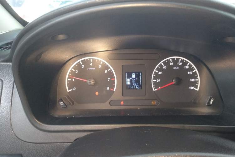 Used FORTHING Lingzhi PLUS 2021 2.0L Manual Luxury 7-Seater
