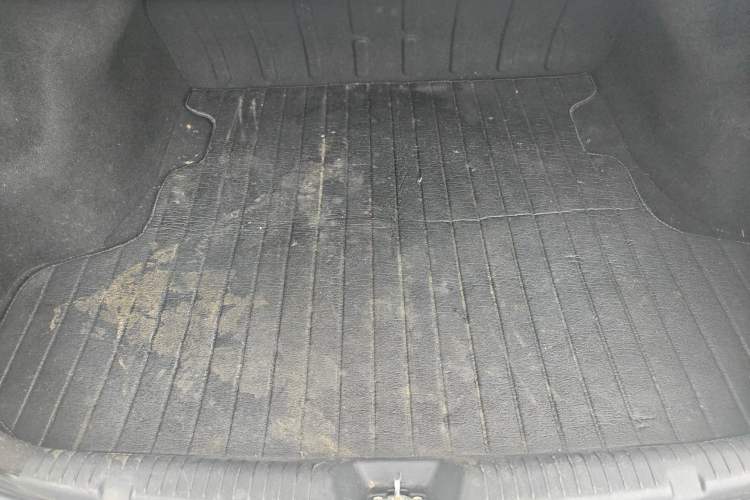 Used Hyundai Elantra (5th Generation / Langdong) 2016 1.6L Automatic Smart Version Trunk