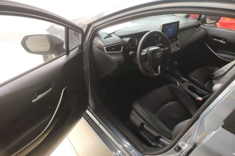 Used Toyota Corolla 2021 Dual-Motor 1.8L E-CVT Elite Edition Driver Seat