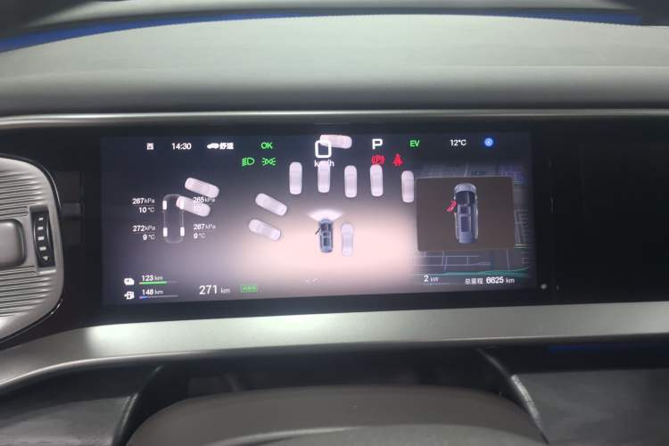 Used Denza D9 2025 DM-i Intelligent Drive 1020 Four-Wheel Drive Prestige Model