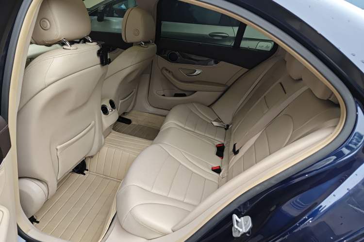 Used Mercedes-Benz C-Class 2015 C 200 L