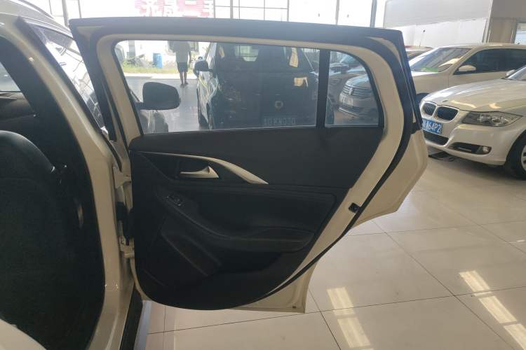 Used Infiniti QX30 2017 1.6T Two-Wheel-Drive Sport Edition
