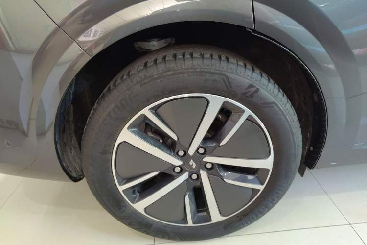 Used Li Auto L6 2024 Pro Model Exterior 5