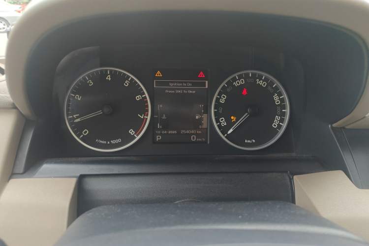 Used Land Rover Discovery 2011 4.0 V6 HSE Instrument Cluster