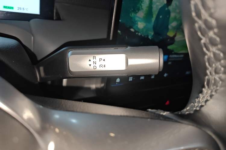 Used AION Y 2022 Plus 70 Smart Edition Gear Lever