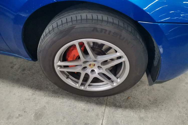 Used Porsche Macan 2016 Macan S 3.0T Right Front Wheel Hub