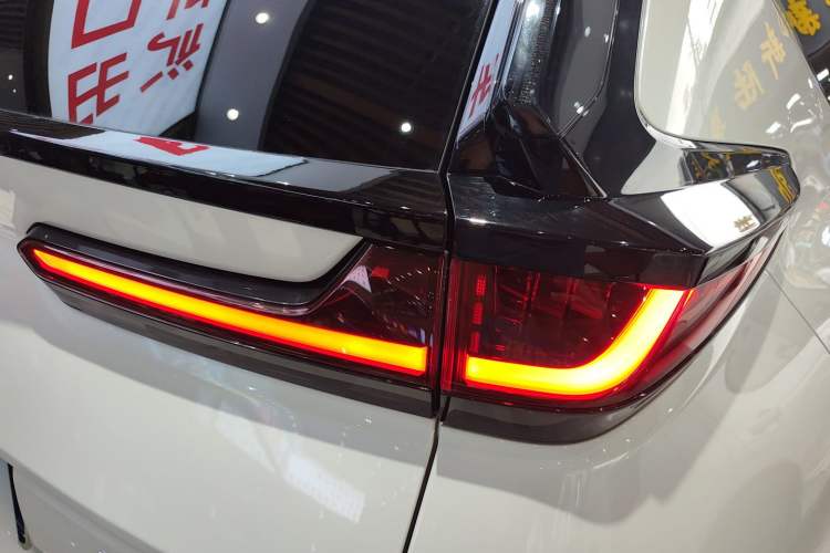 Used Honda Breeze 2021 240TURBO CVT Two-Wheel Drive Smart Enjoyment Version Right Rear Taillight