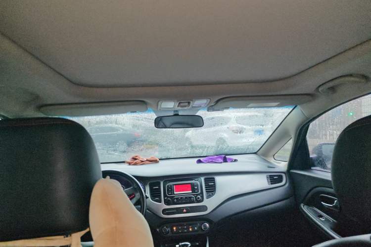 Used Kia Carens 2013 2.0L 5-Seater Automatic Comfort Version China V Standard