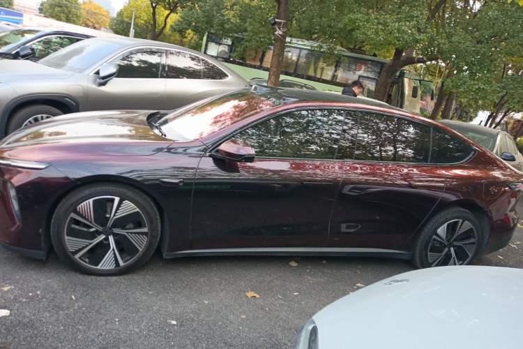 Used Nio ET7 2024 75 kWh Executive Edition
