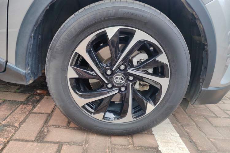 Used Toyota IZOA 2018 2.0L Yichi Version China VI Standard