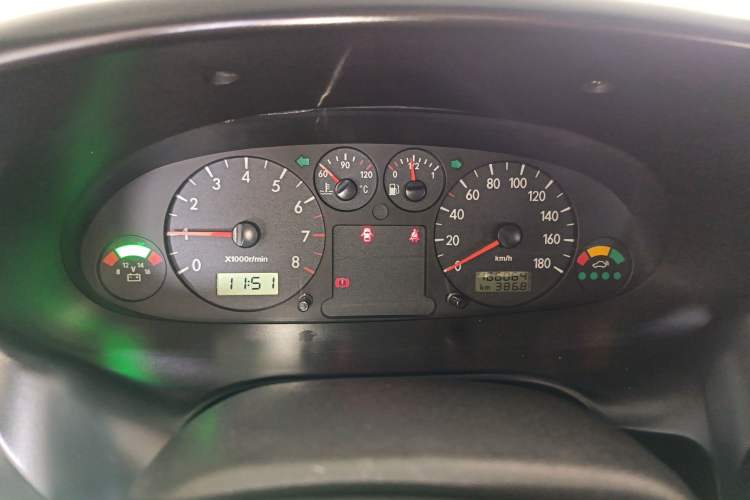 Used JAC Group Refine 2012 2.0L Timeless Edition HFC4GA3 Instrument Cluster