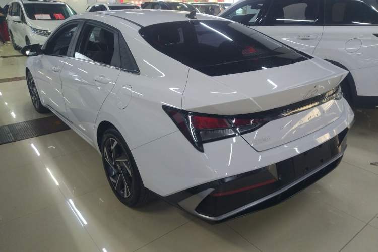 Used Hyundai Elantra 2023 1.5L CVT GLX Elite Edition
