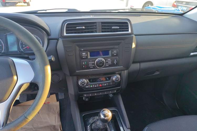 Used Foton Conqueror 3 2020 2.4L Challenger 3 Two-Wheel Drive Enjoyment Version High Cargo Bed Standard Wheelbase 4K22D4M