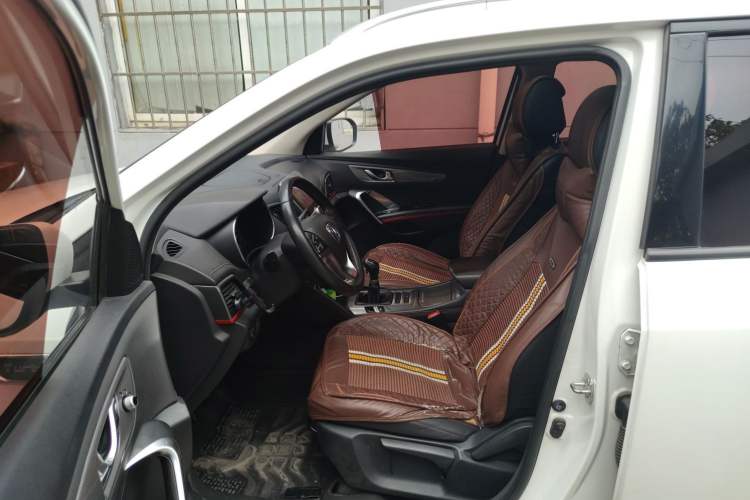 Used Changan CS55 2017 1.5T Manual Colorful Edition
