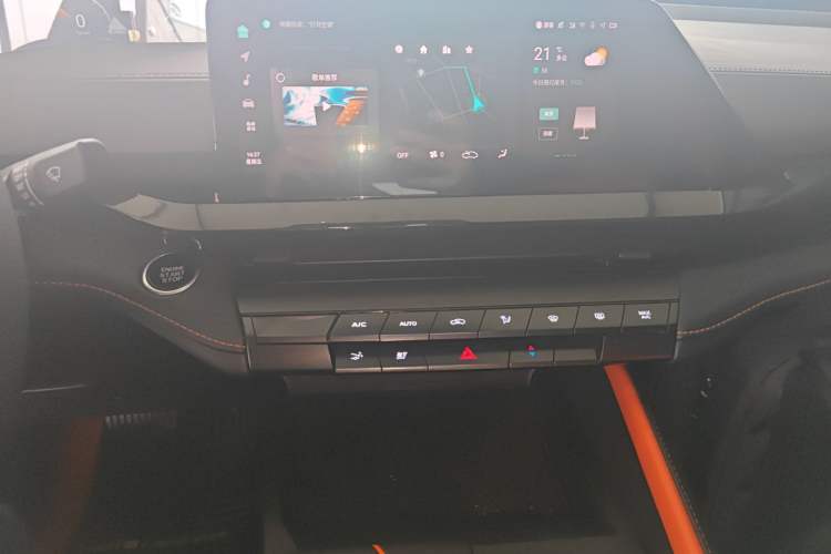 Used CHANGAN UNI-V iDD 2023 Zhidian iDD 1.5T 113km Smart & Fun Version (Rapid Edition) Audio And AC Panel