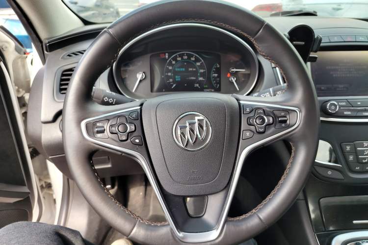 Used Buick Regal 2015 1.6T Elite Tech Model Steering Wheel