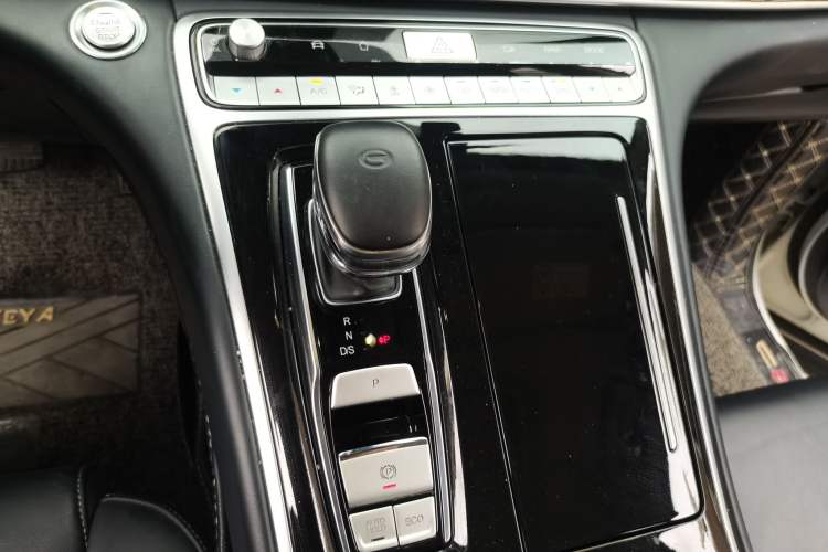 Used GAC Trumpchi M8 2023 Lingxiu Series 390T Prestige Edition Gear Lever