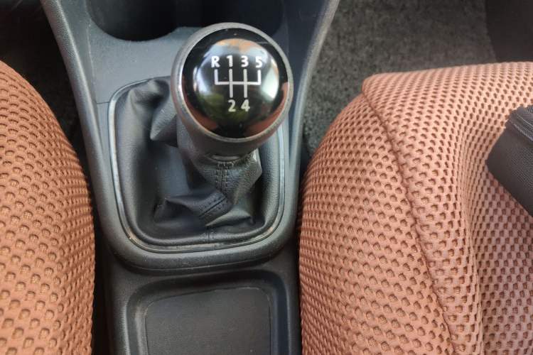 Used Volkswagen Polo 2016 1.4L Manual Fashion Model
