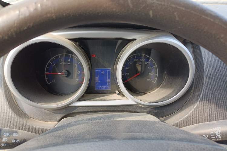 Used CHANGAN KAICHENG Ounuo S 2014 1.3L Elite Model Instrument Cluster