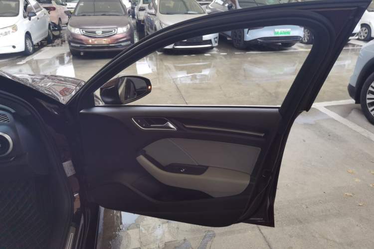 Used Audi A3 2019 Limousine 35 TFSI Fashion Edition China VI Emission Standard
