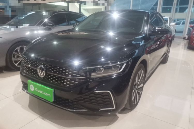 Used Volkswagen Passat 2022 330TSI Starry Luxury Edition – Exclusive Special Edition