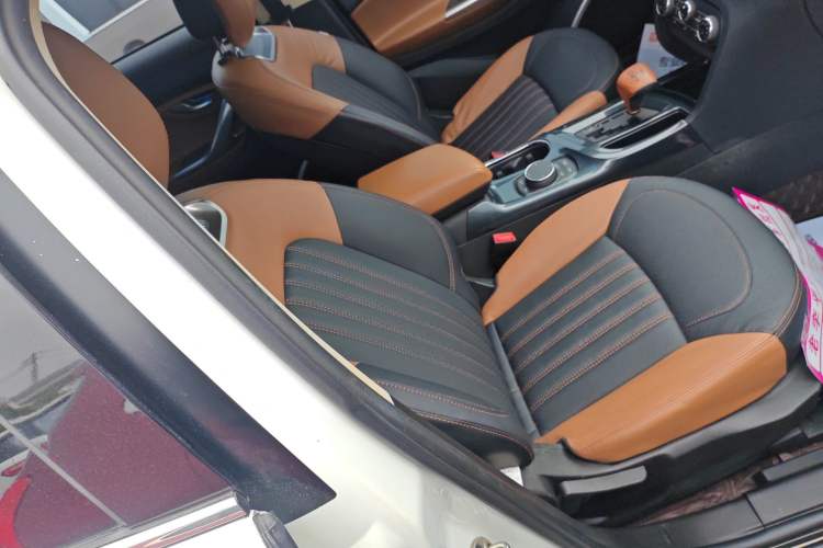 Used Soueast DX7 2017 1.5T Automatic Luxury Model
