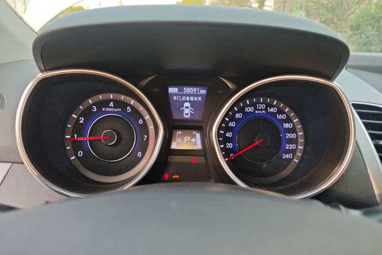 Used Hyundai Elantra (5th Generation / Langdong) 2015 1.6L Automatic Leading Model Instrument Cluster