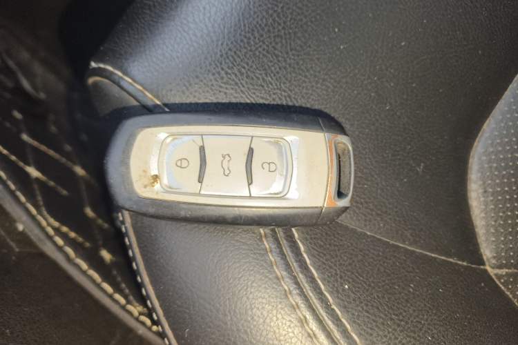 Used Geely Auto Emgrand 2015 Sedan 1.5L Manual - Top Trim Level
