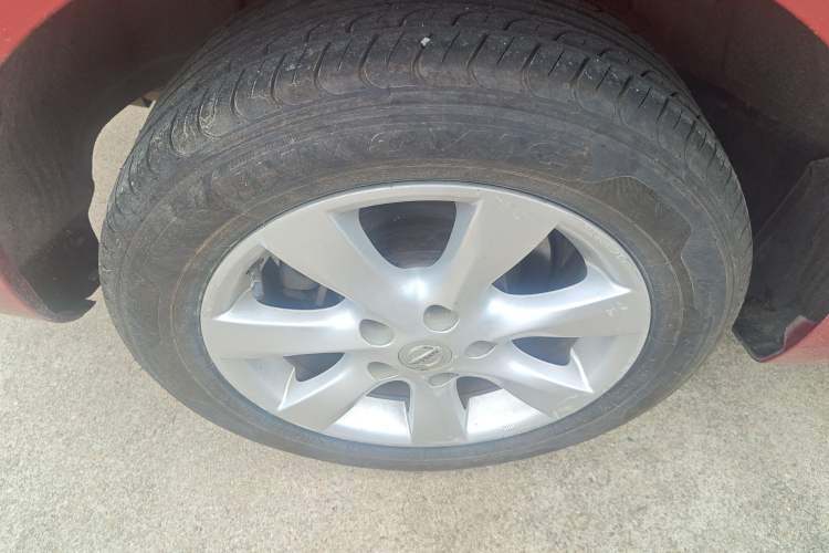 Used Nissan Tiida 2014 1.6L CVT Smart Model Right Rear Wheel Hub