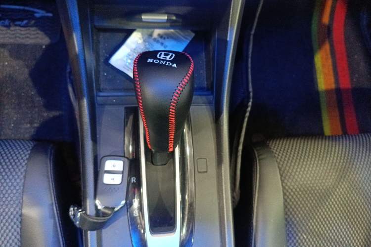 Used Honda Jade 2016 1.8L Automatic Comfort Elite Version 5 Seats
