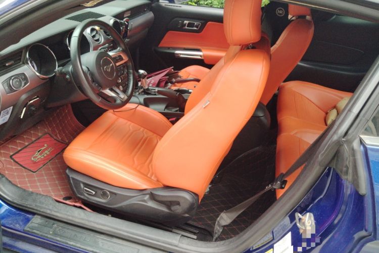 Used Ford Mustang 
