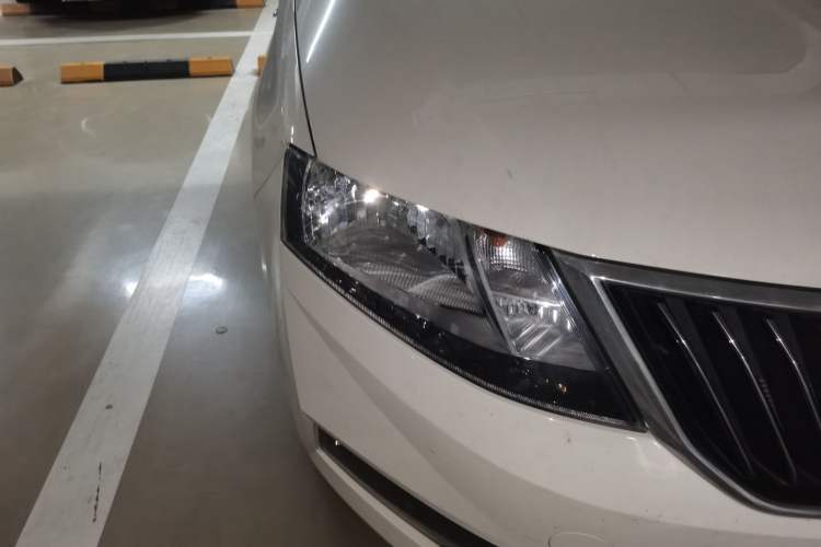 Used Skoda Rapid 2019 1.5L Automatic Comfort Edition China VI Standard
