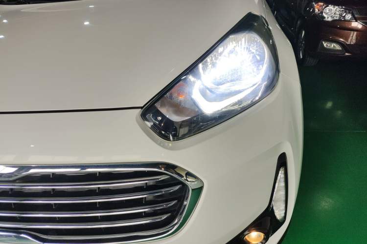 Used Kia KX3 2017 1.6L Automatic Aoya Version
