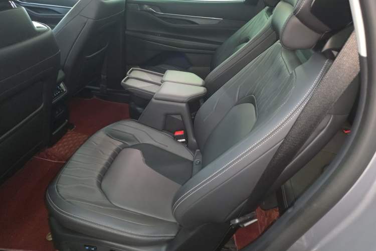 Used Ford Edge 2025 Escape L 2.0T EcoBoost Two-Wheel Drive 7-Seater Luxury Model
