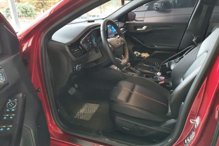 Used Ford Focus 2022 Hatchback EcoBoost 180 Automatic ST Line
