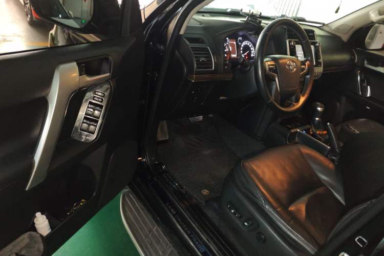 Used Toyota Prado 2018 3.5L Automatic TX-L NAVI Driver Seat