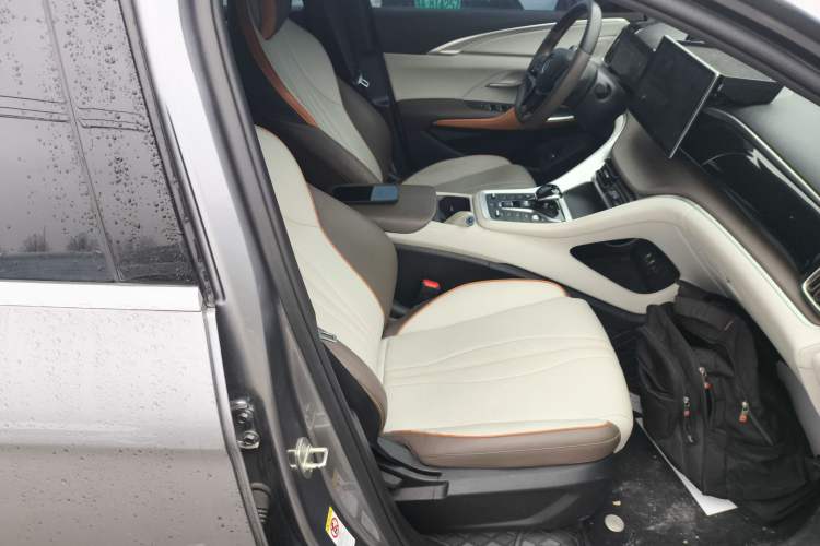 Used BYD Song Pro New Energy 2022 DM-i 51km Prestige Model
