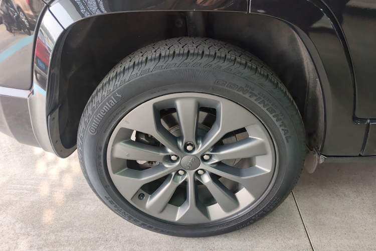 Used Jeep Cherokee 2021 2.0T Four-Wheel Drive 80th Anniversary Edition
