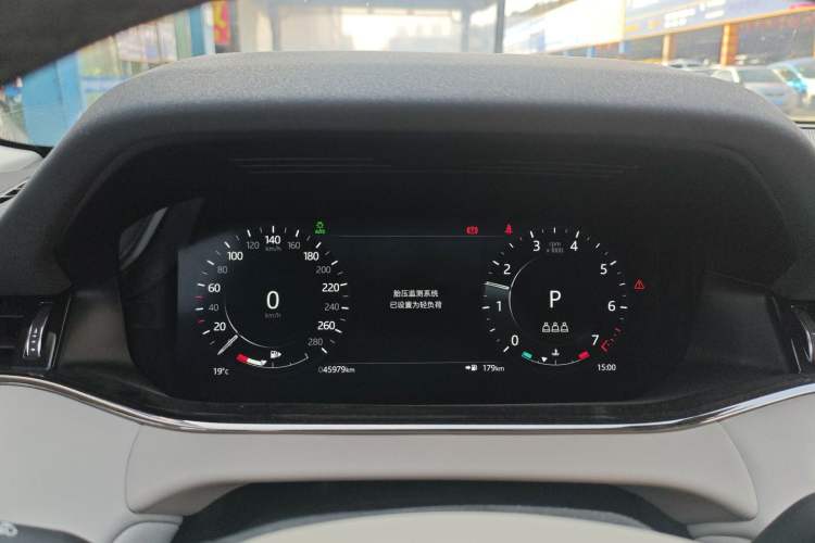 Used Land Rover Range Rover Evoque 2021 Range Rover Velar L 249PS R-Dynamic First Edition
