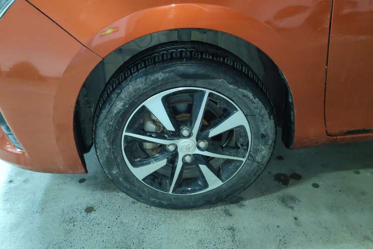 Used Toyota YARiS L Zhi Xuan 2015 1.5G Automatic Orange Limited Edition Left Front Wheel Hub