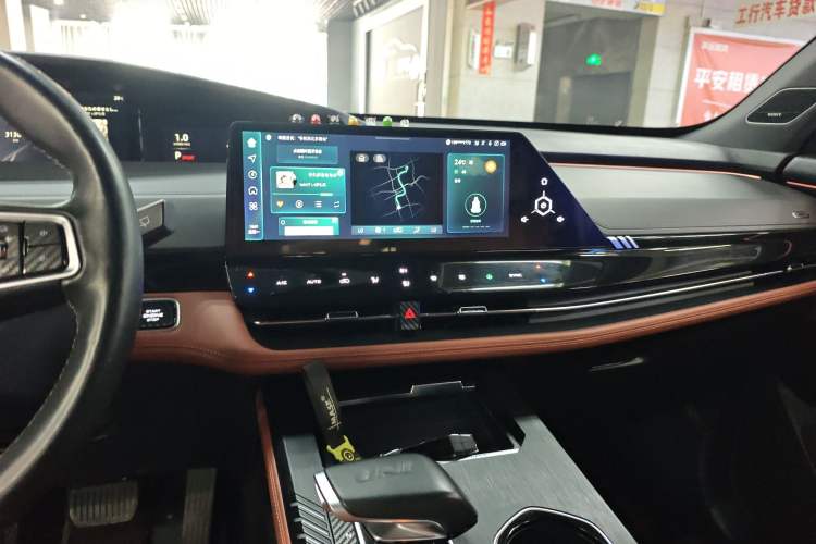 Used CHANGAN UNI-K 2023 2.0T Two-Wheel Drive Yue Ling Trim