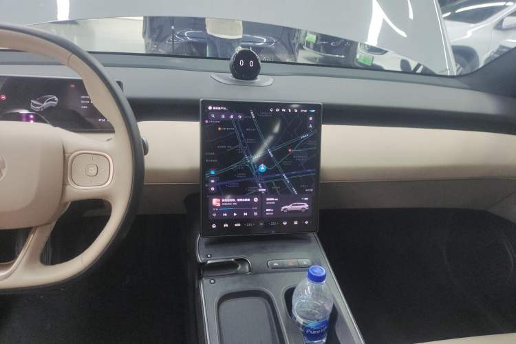 Used Nio ET5T 2023 75 kWh Touring Audio And AC Panel