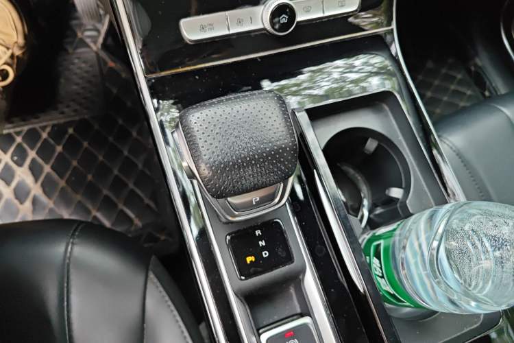 Used Roewe RX5 eMAX 2020 500 PHEV Smart Cabin Flagship Edition Gear Lever