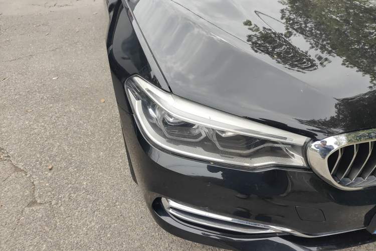 Used BMW 5 Series 2019 Facelifted 530Li Luxury Edition Premium Package Right Front Headlight
