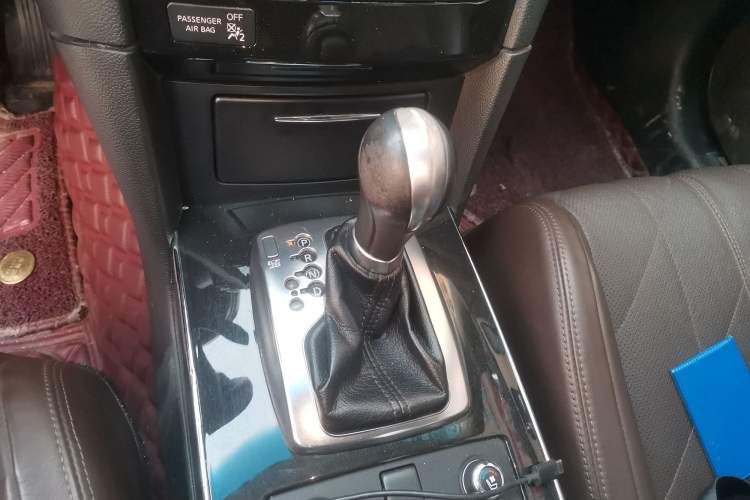 Used Infiniti QX70 2015 3.7L Shadow Edition