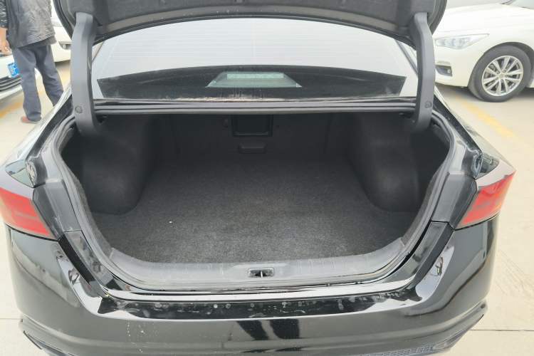 Used Nissan Teana 2021 2.0L XE Exclusive Edition Trunk