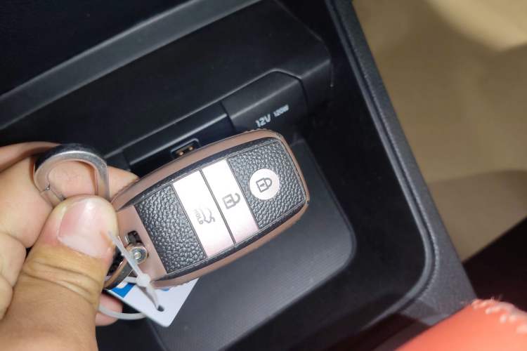 Used Kia kx1 Stonic 2021 1.4L CVT Fun & Sunroof Model Interior 1