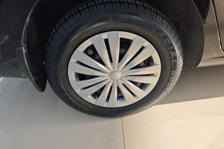 Used Volkswagen Santana 2018 1.5L Automatic Fashion Edition Right Rear Wheel Hub